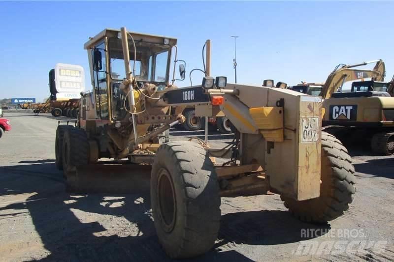 CAT 160H Väghyvlar