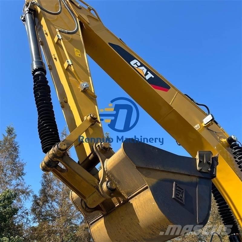 CAT 323D2 Bandgrävare