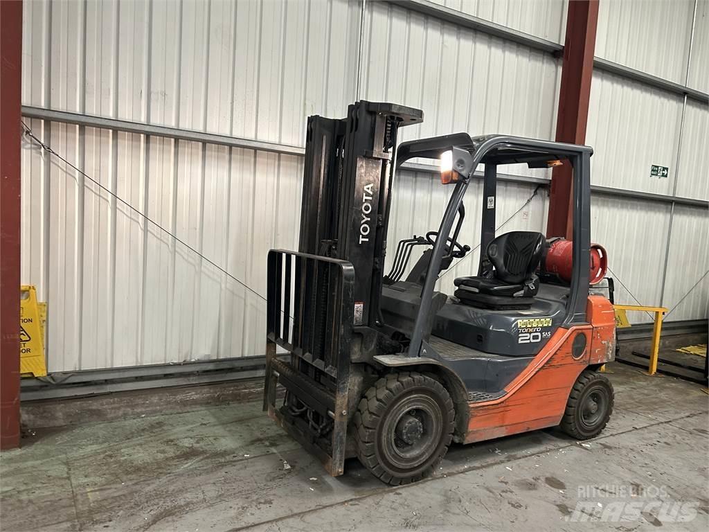 Toyota 02-8FGF20 Gasolmotviktstruckar