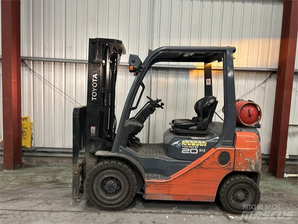 Toyota 02-8FGF20 Gasolmotviktstruckar