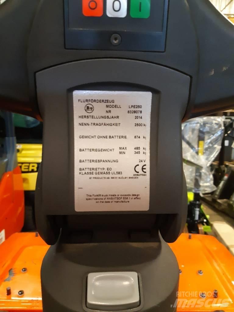 Toyota LPE250 Låglyftare med plattform