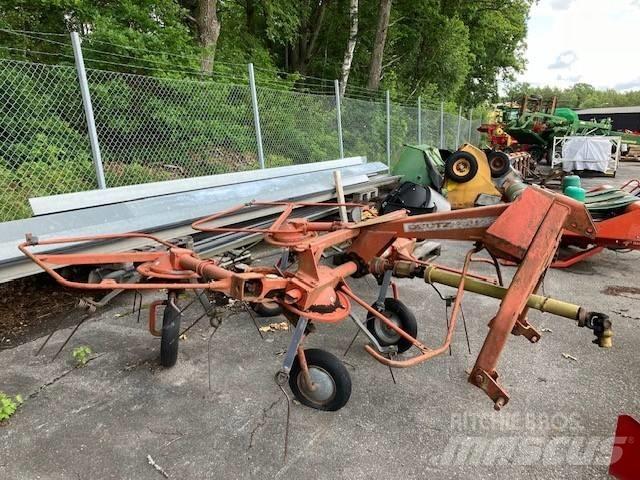 Deutz-Fahr KH400 DN Vändare och luftare