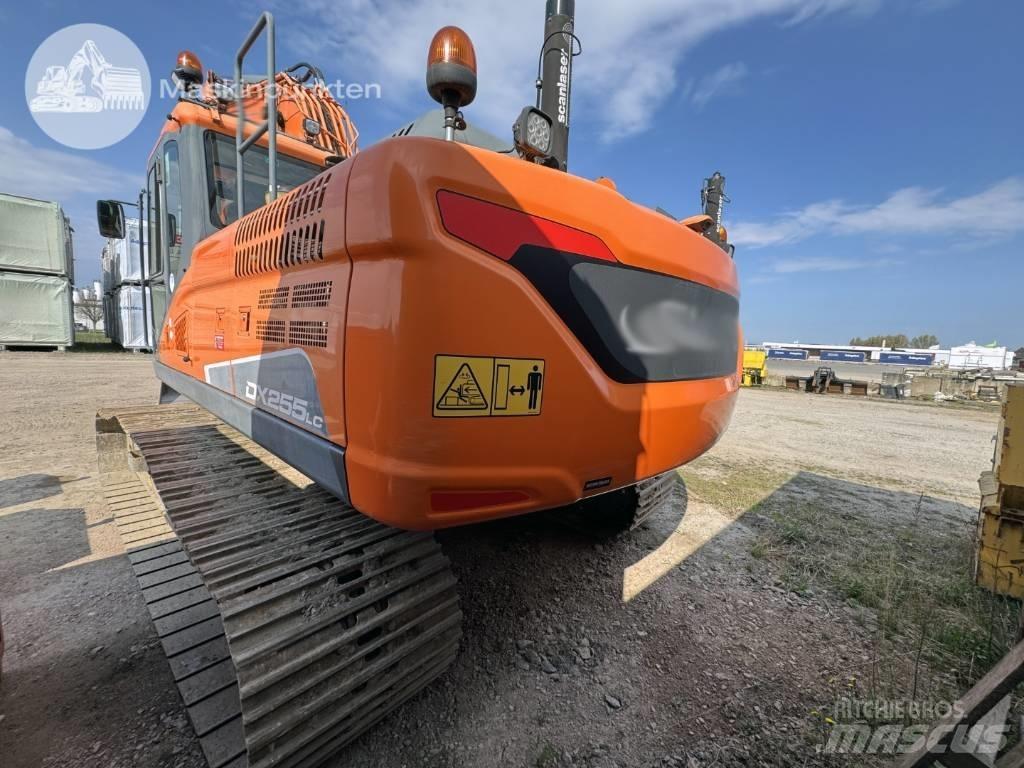 Doosan DX 255 LC-5 Bandgrävare