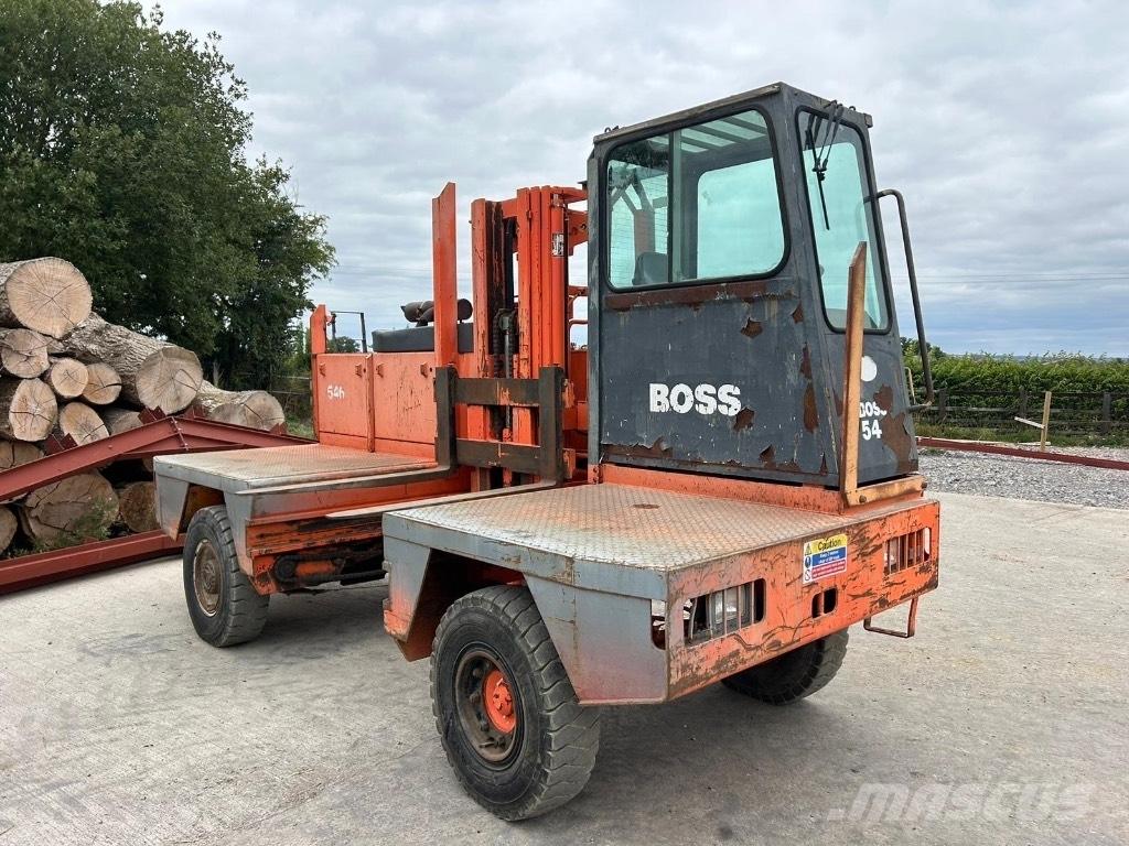 Boss 546 Sidlastare