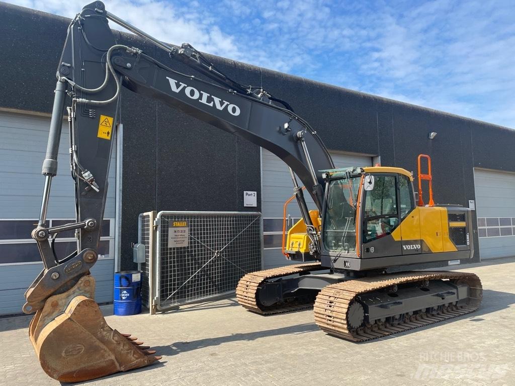 Volvo EC220E Bandgrävare
