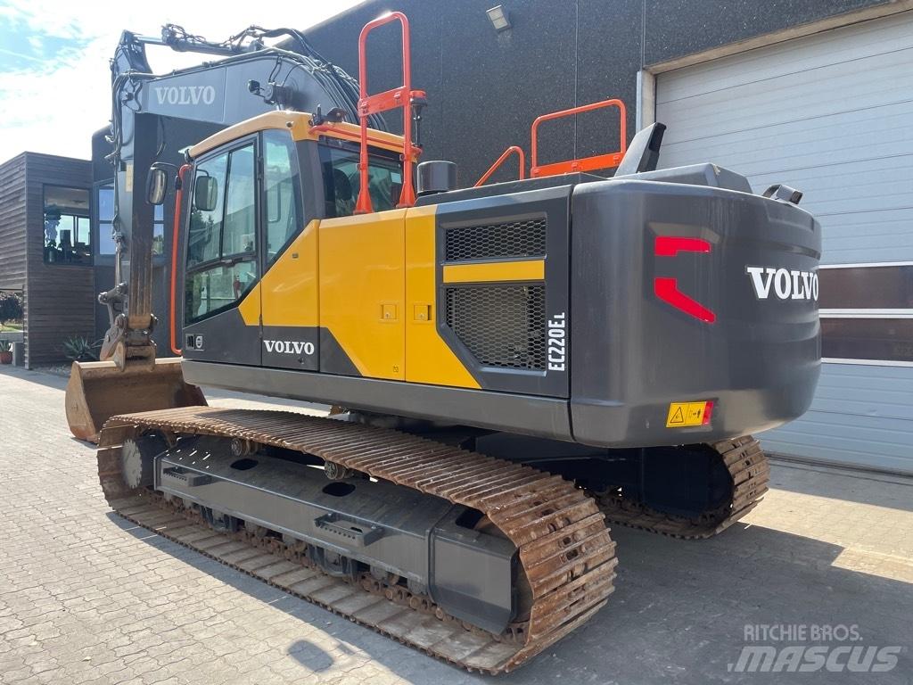 Volvo EC220E Bandgrävare
