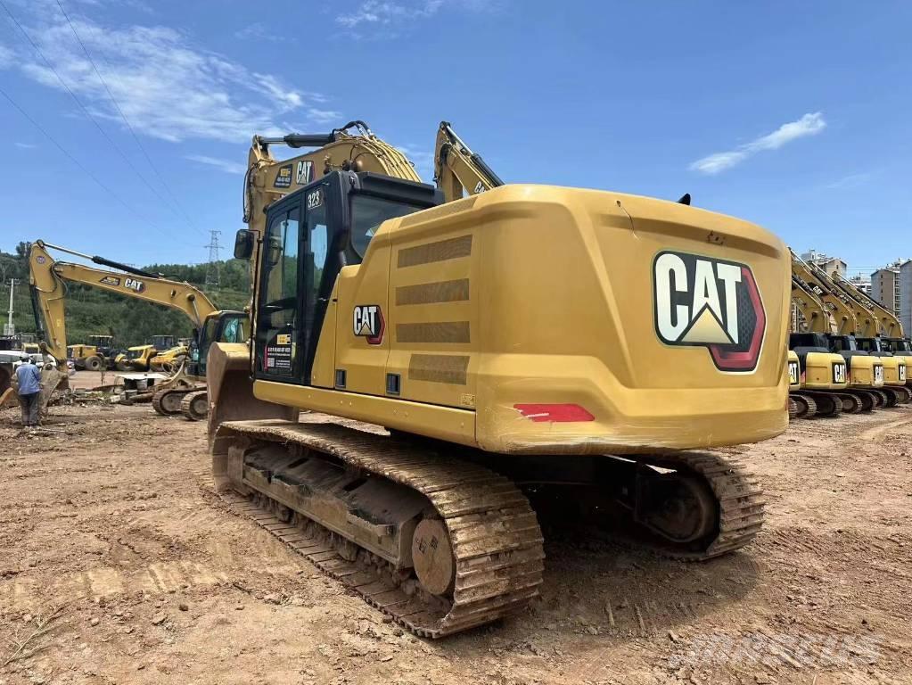 CAT 323 Bandgrävare