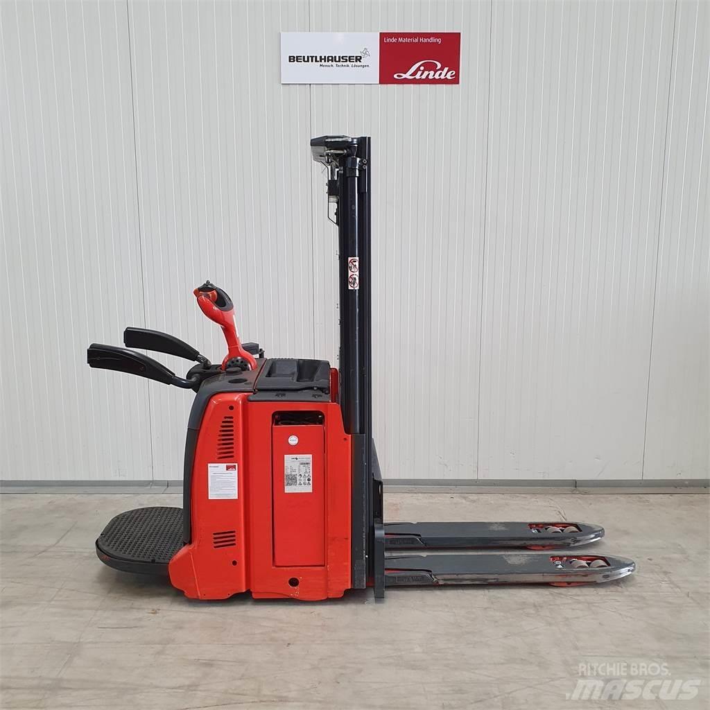 Linde D12AP Staplare-led