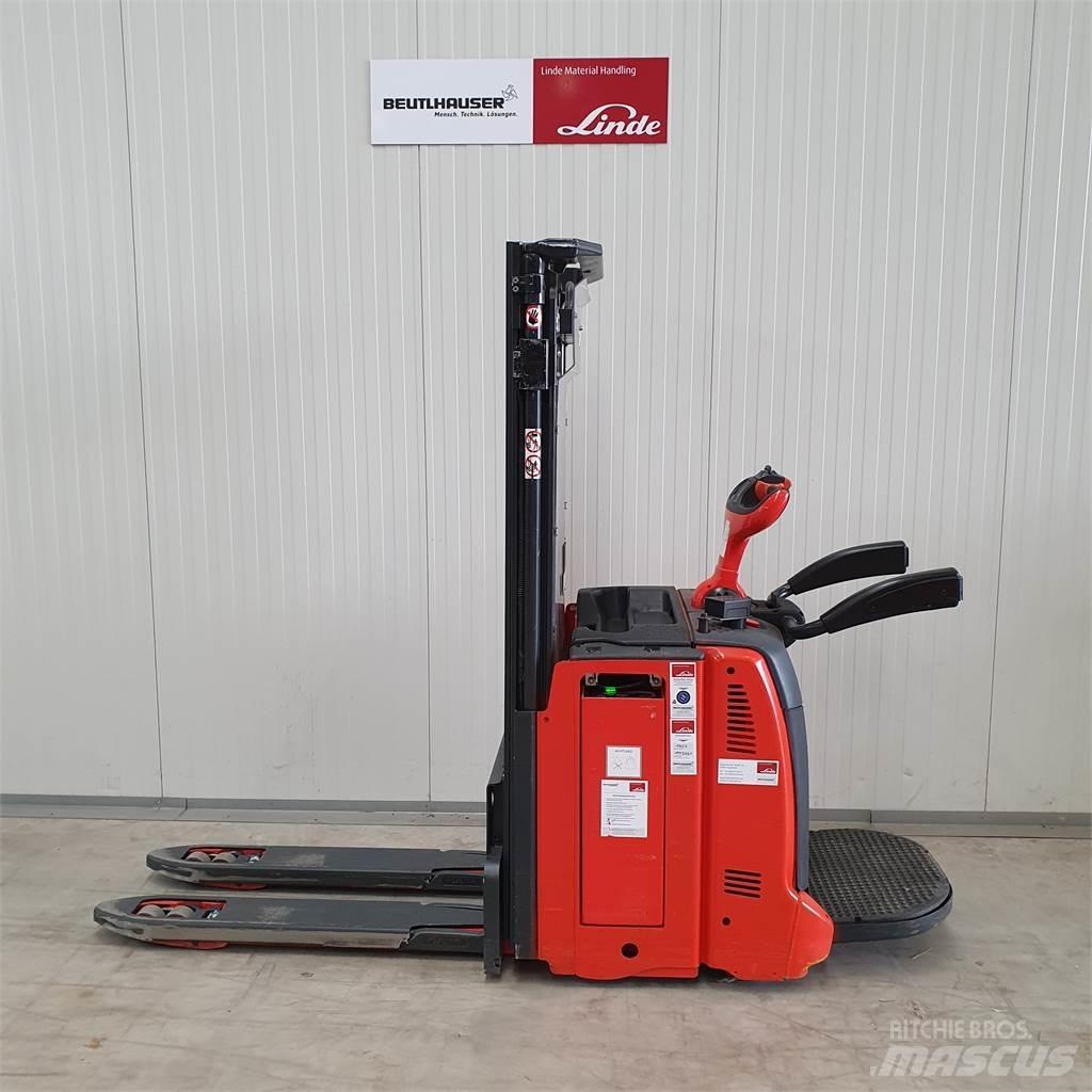 Linde D12AP Staplare-led