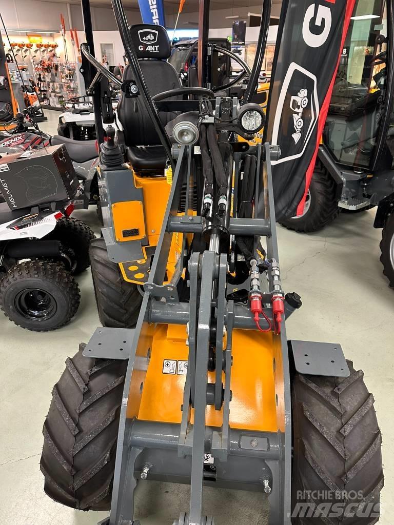 GiANT 1200 Kompaktlastare