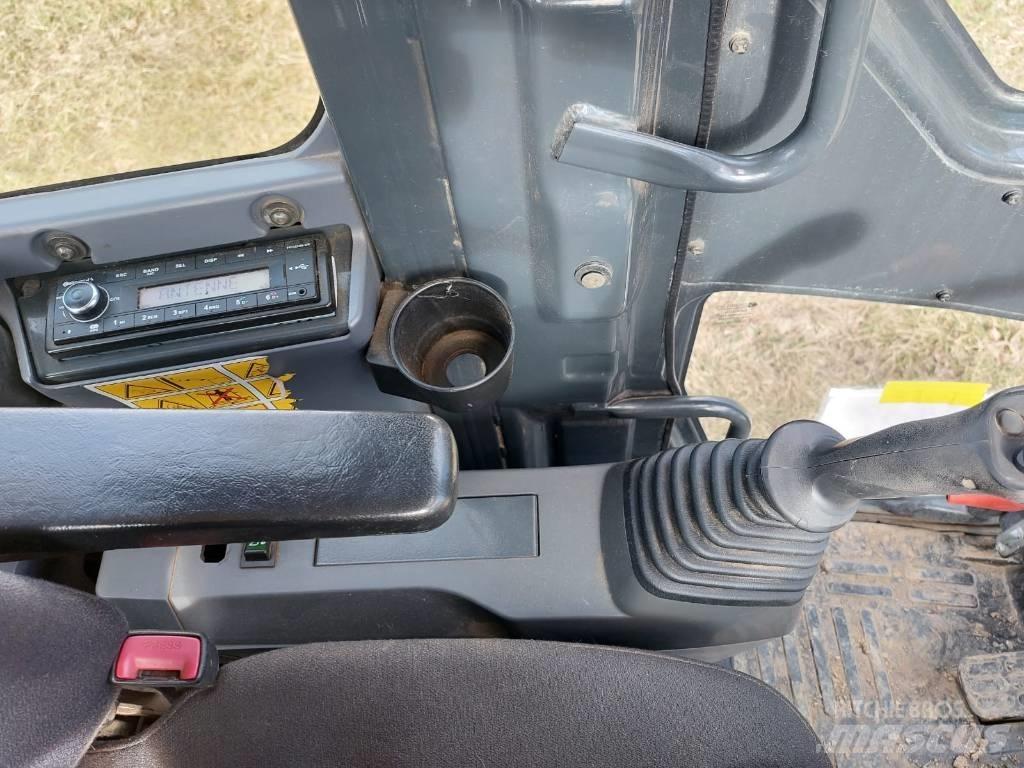 Komatsu PW 118 MR -8 Hjulgrävare