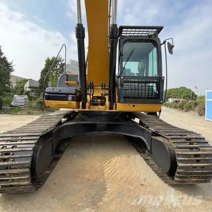 CAT 330D Bandgrävare