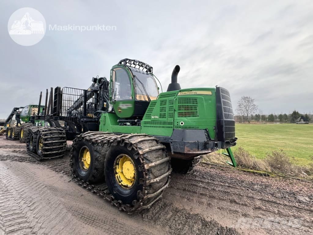 John Deere 1910 G Skotare