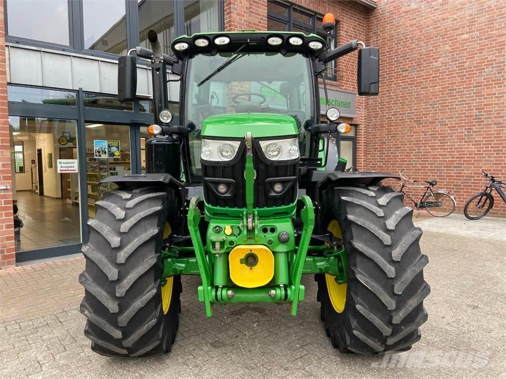 John Deere 6130R Traktorer