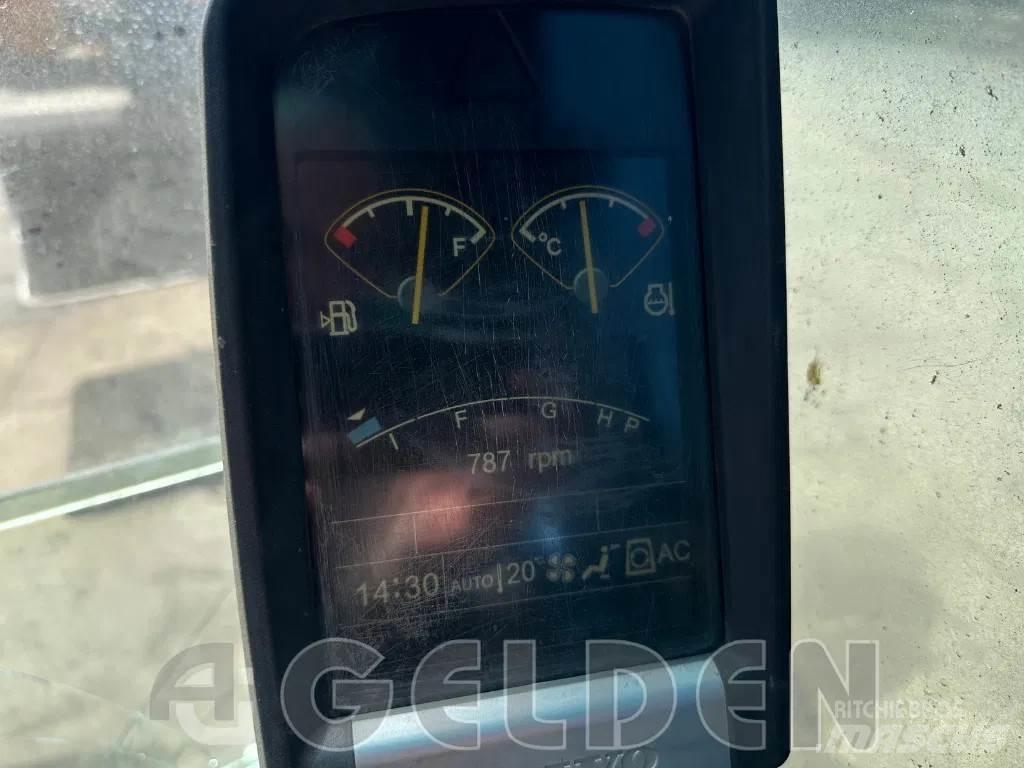 Volvo EC240CL Bandgrävare