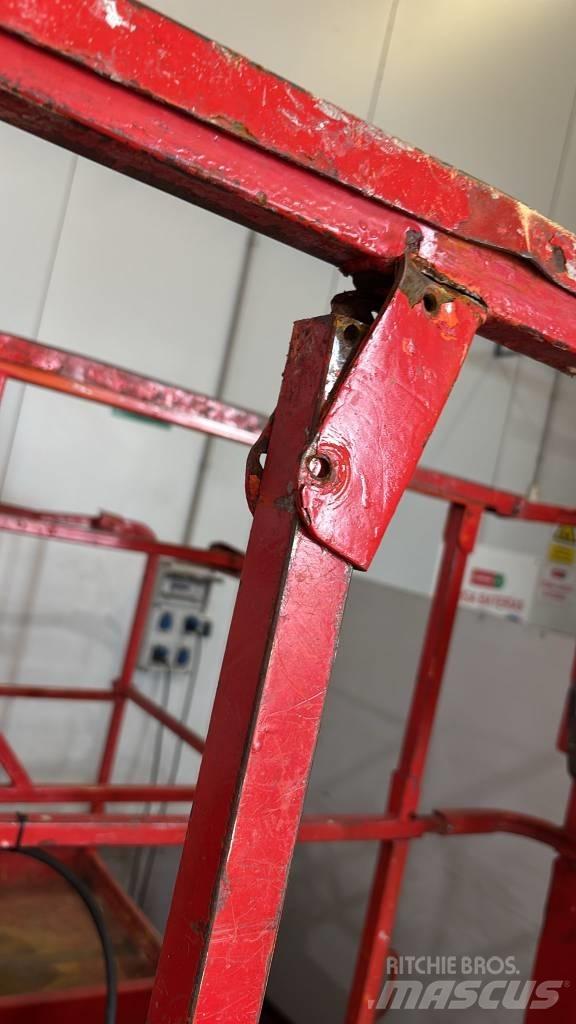 JLG 2030 ES Saxliftar