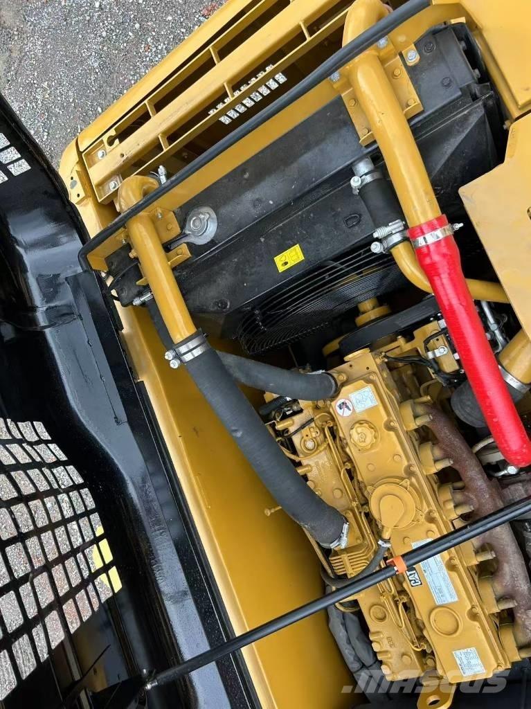 CAT 320D2L Bandgrävare
