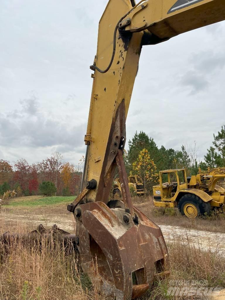 CAT 325 CL Bandgrävare