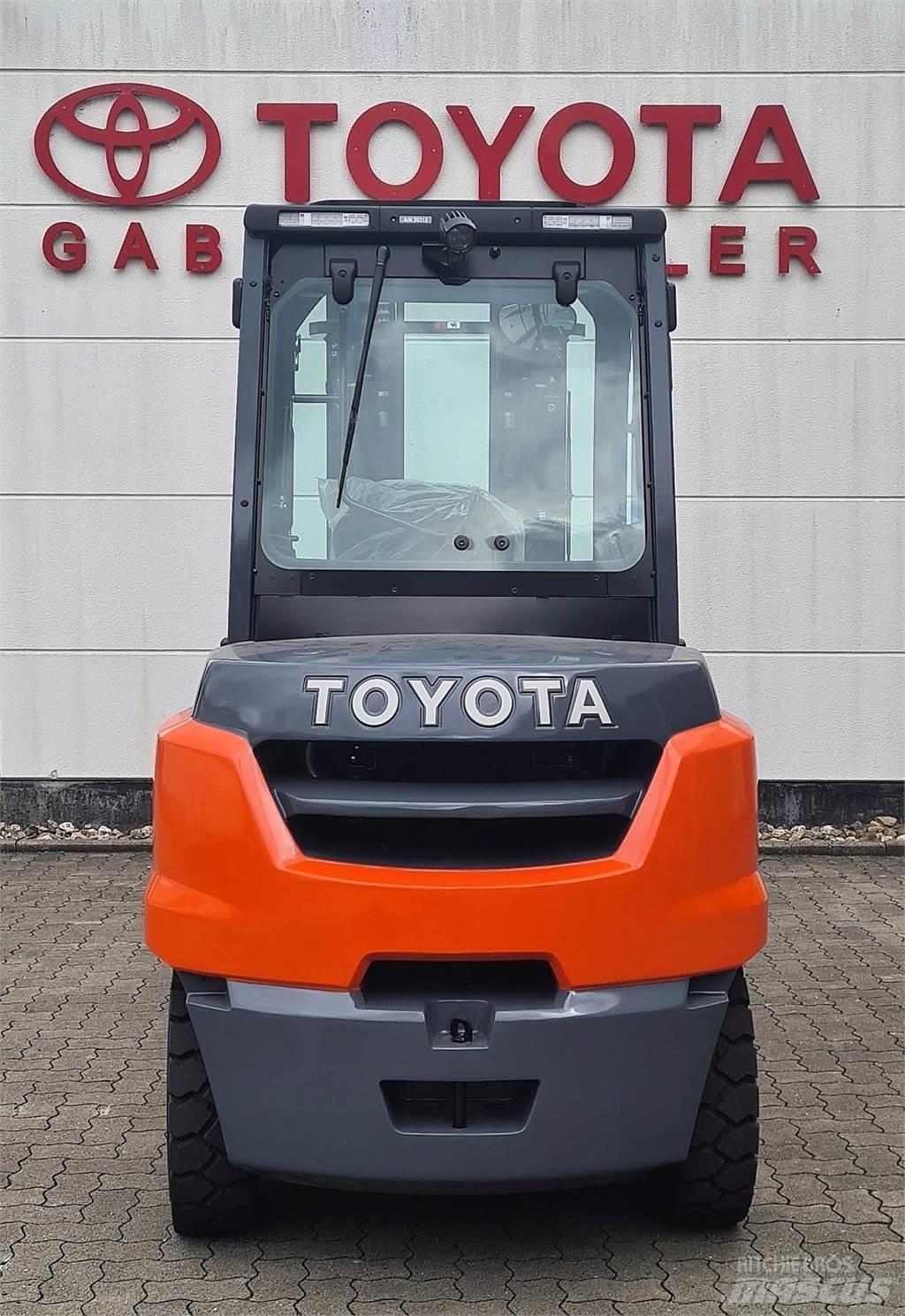 Toyota 40-8FD50N Dieselmotviktstruckar