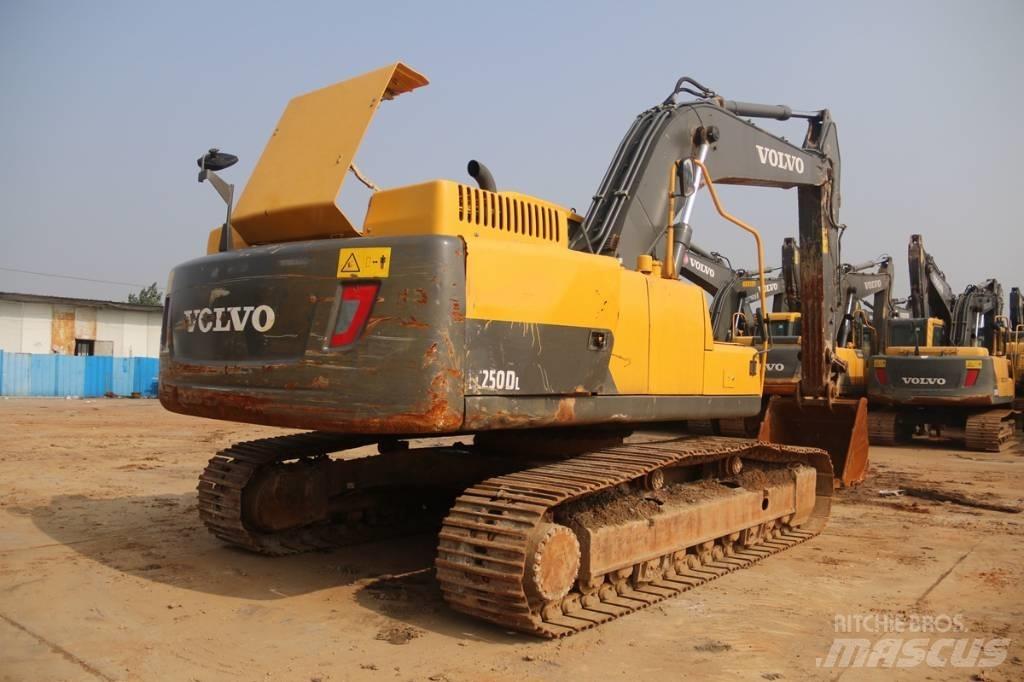 Volvo EC250 Bandgrävare