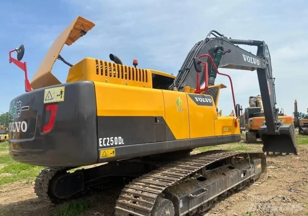 Volvo EC 250 D L Bandgrävare