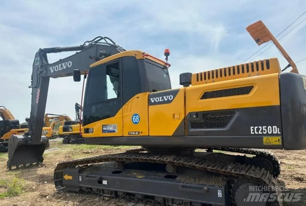 Volvo EC 250 D L Bandgrävare