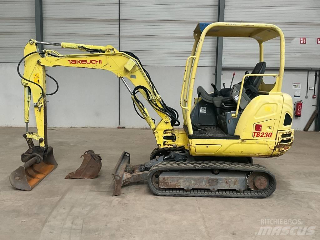 Takeuchi TB 230 Minigrävare < 7t