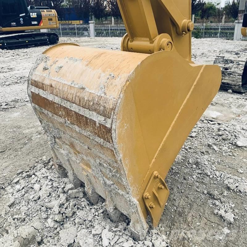 CAT 320 D Bandgrävare