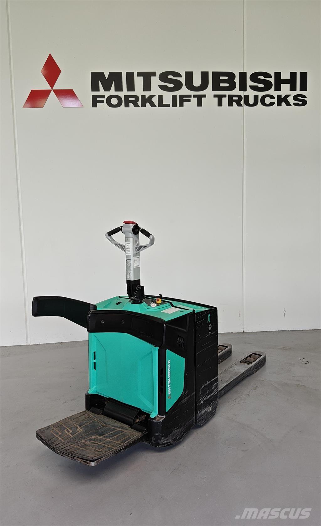 Mitsubishi PBV20N2 Flaktruck