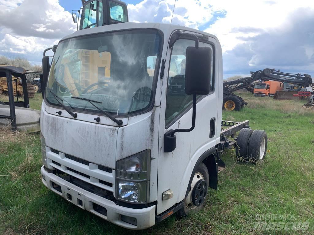 Isuzu FOR PARTS Lätta skåpbilar