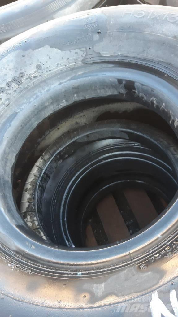 Michelin H 31X130-12 Däck, hjul och fälgar