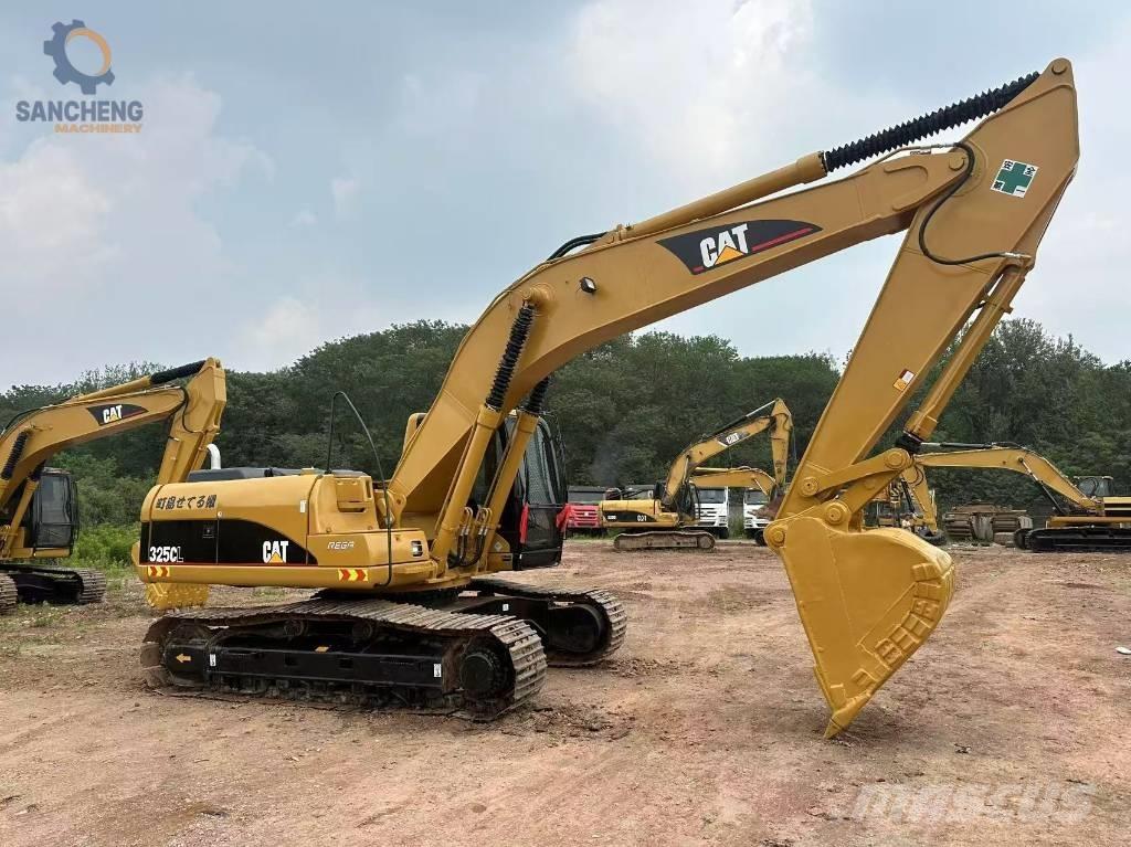 CAT 325 CL Bandgrävare