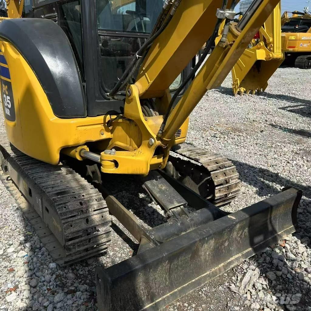 Komatsu 35 Bandgrävare