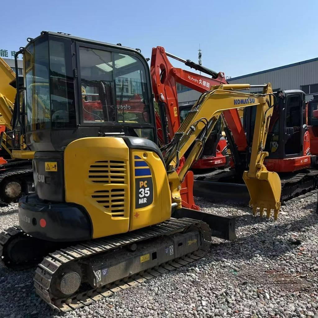 Komatsu 35 Bandgrävare