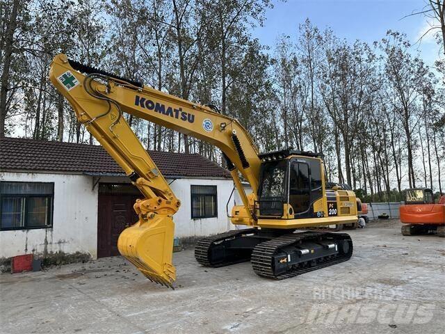 Komatsu PC200-8 Bandgrävare