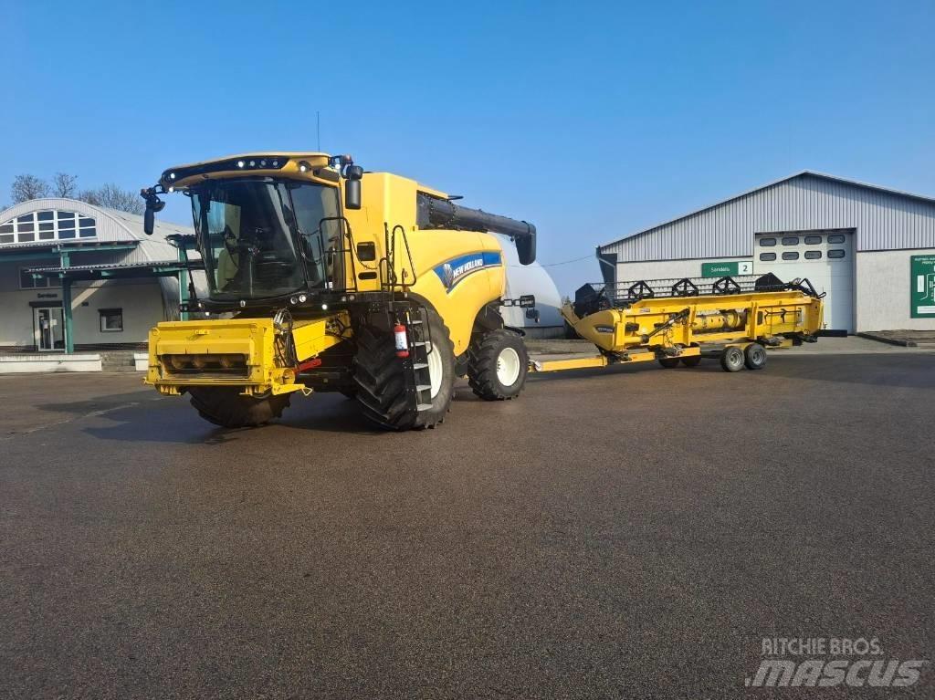 New Holland CX8.70 Skördetröskor