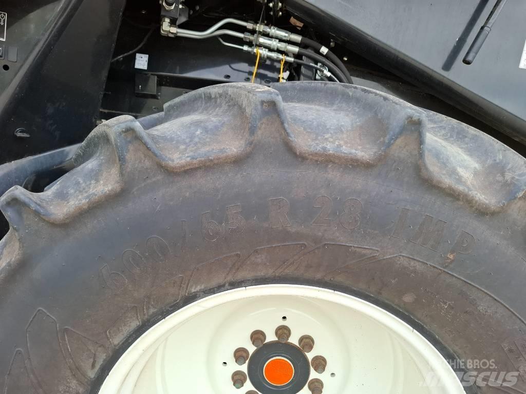 New Holland CX8.70 Skördetröskor