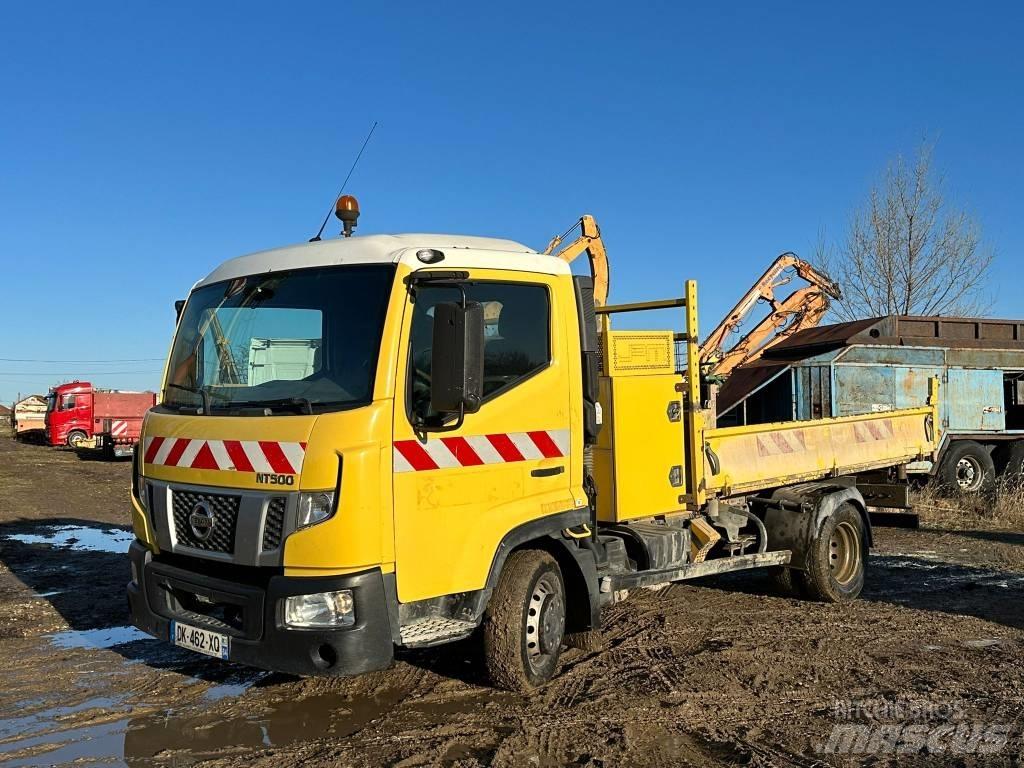 Nissan NT500 Flakbilar/Pickuper