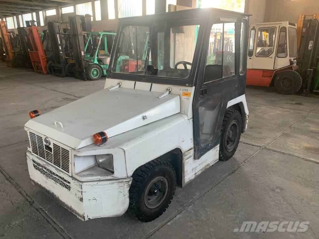 Nissan TD2500 V-2579 Flygplatsutrustning