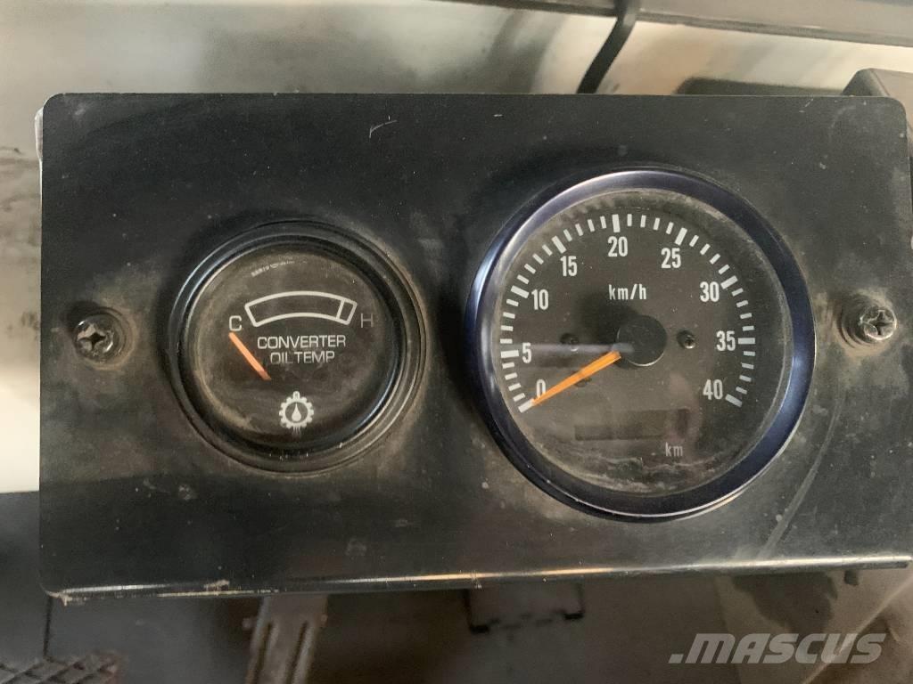 Nissan TD2500 V-2579 Flygplatsutrustning