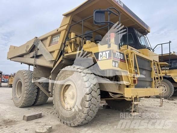 CAT 773D Midjestyrd dumper
