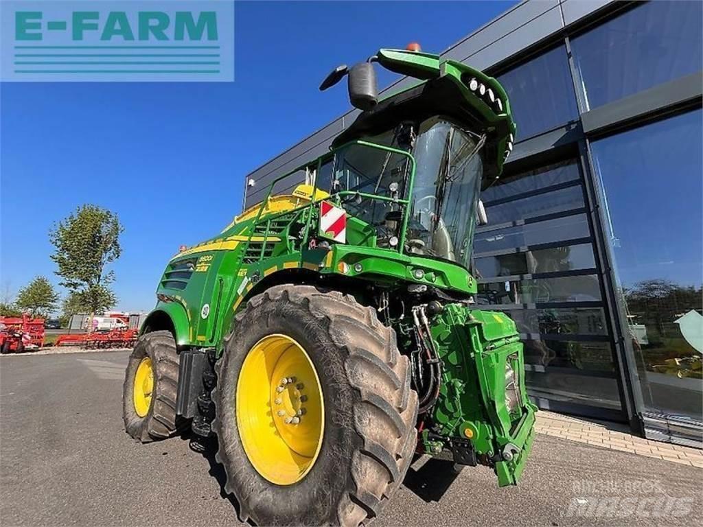 John Deere 8600 Självgående fälthackar