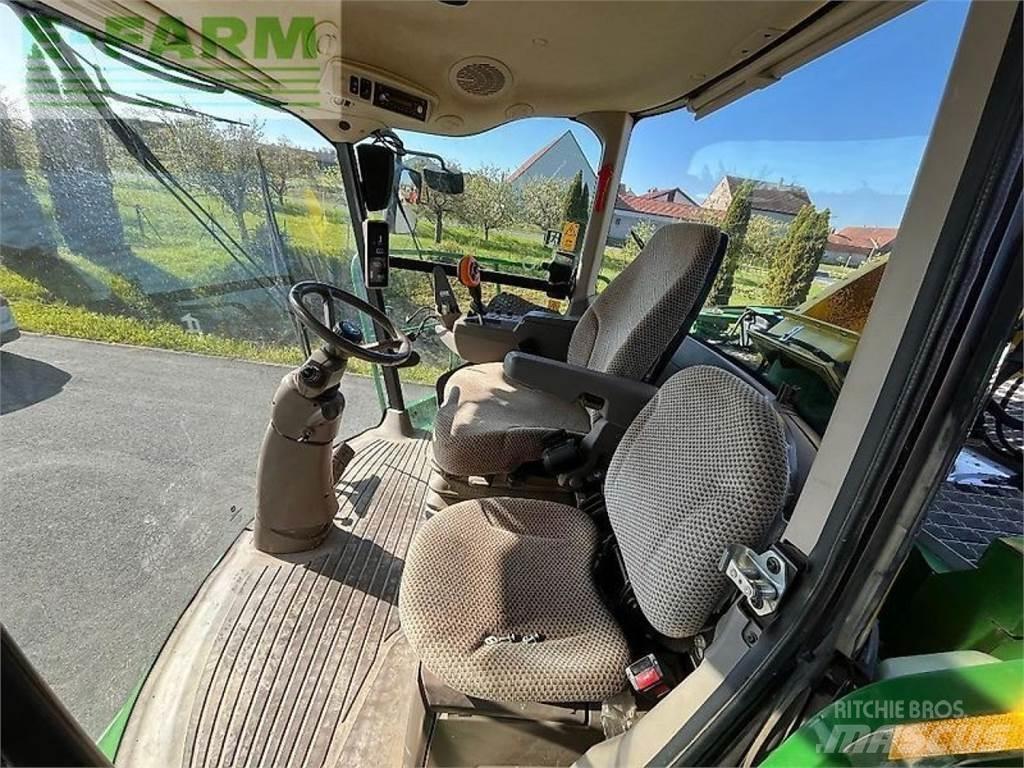 John Deere 8600 Självgående fälthackar