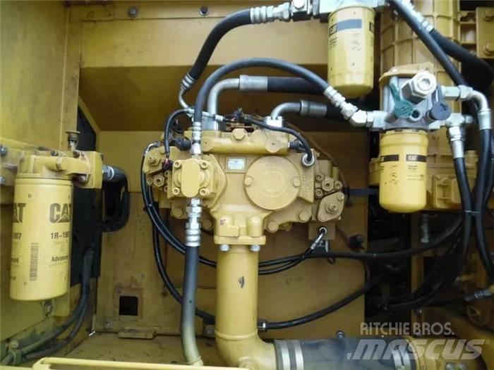 CAT 325 D Bandgrävare