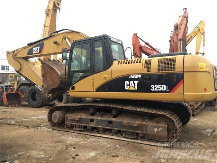 CAT 325 D Bandgrävare