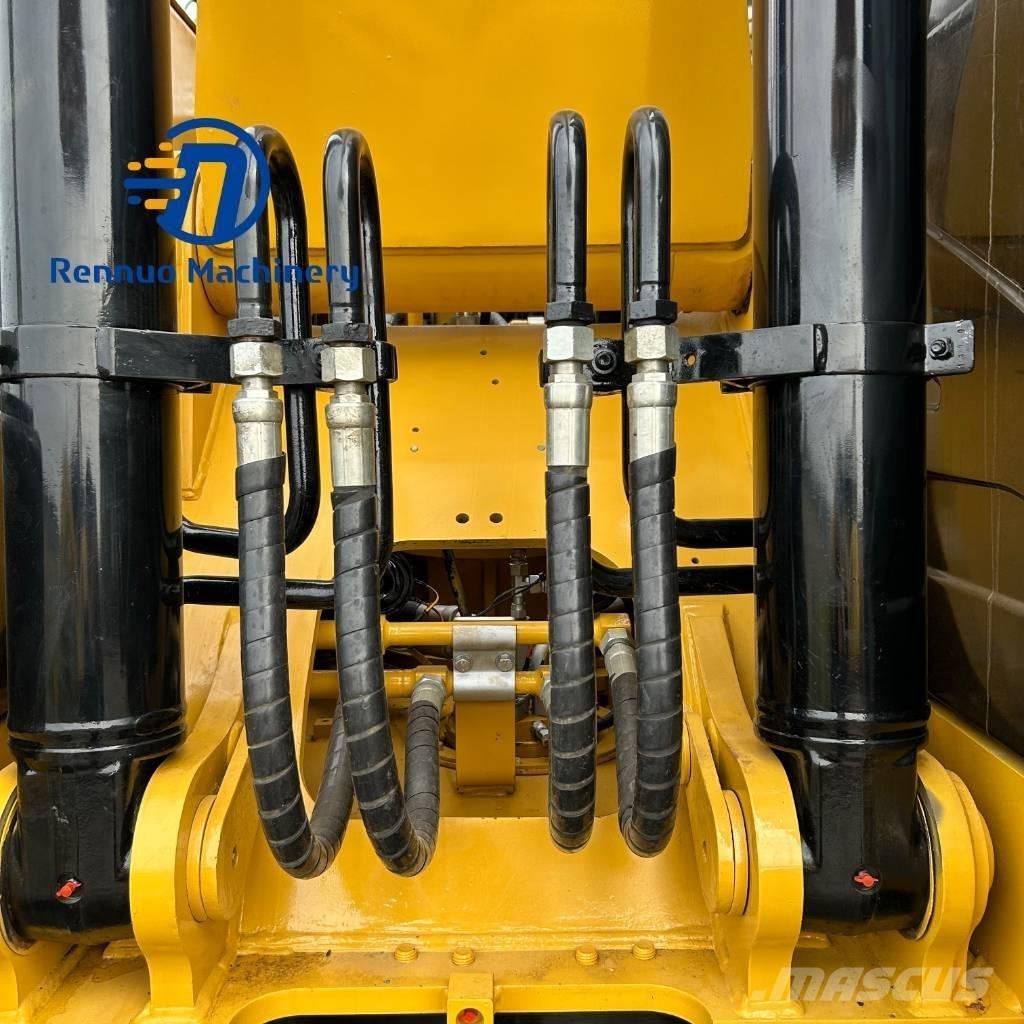 CAT 320D2 Bandgrävare