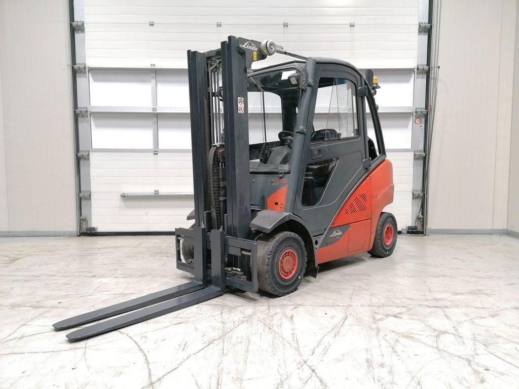 Linde H25T-02 Gasolmotviktstruckar
