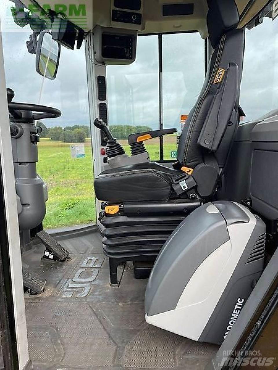 JCB 427 agri Minigrävare < 7t
