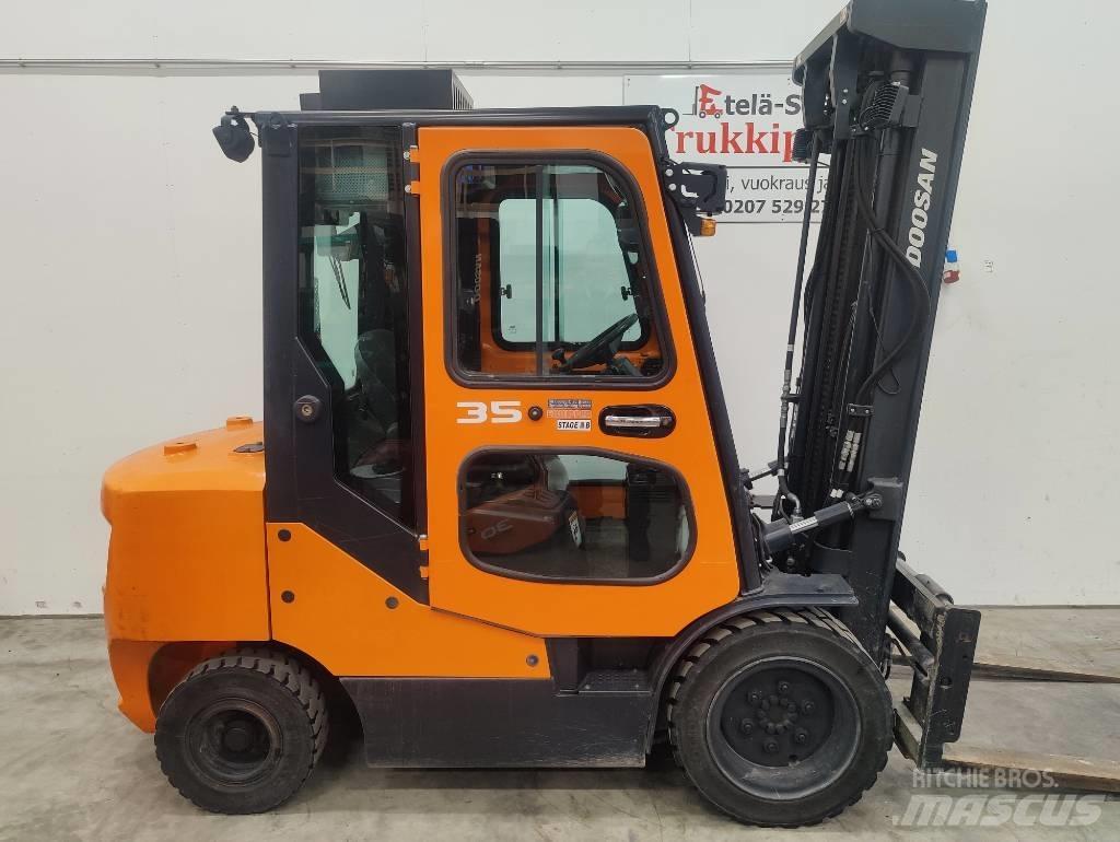 Doosan D 35 C-7 Dieselmotviktstruckar