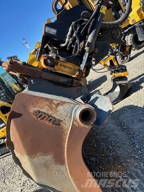 CAT 320 Bandgrävare